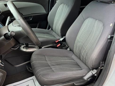 Used 2015 Chevrolet Sonic LT image 11