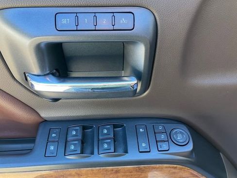 Used 2015 Chevrolet Silverado 1500 High Country w/ High Country Premium Package AWD/4WD image 14