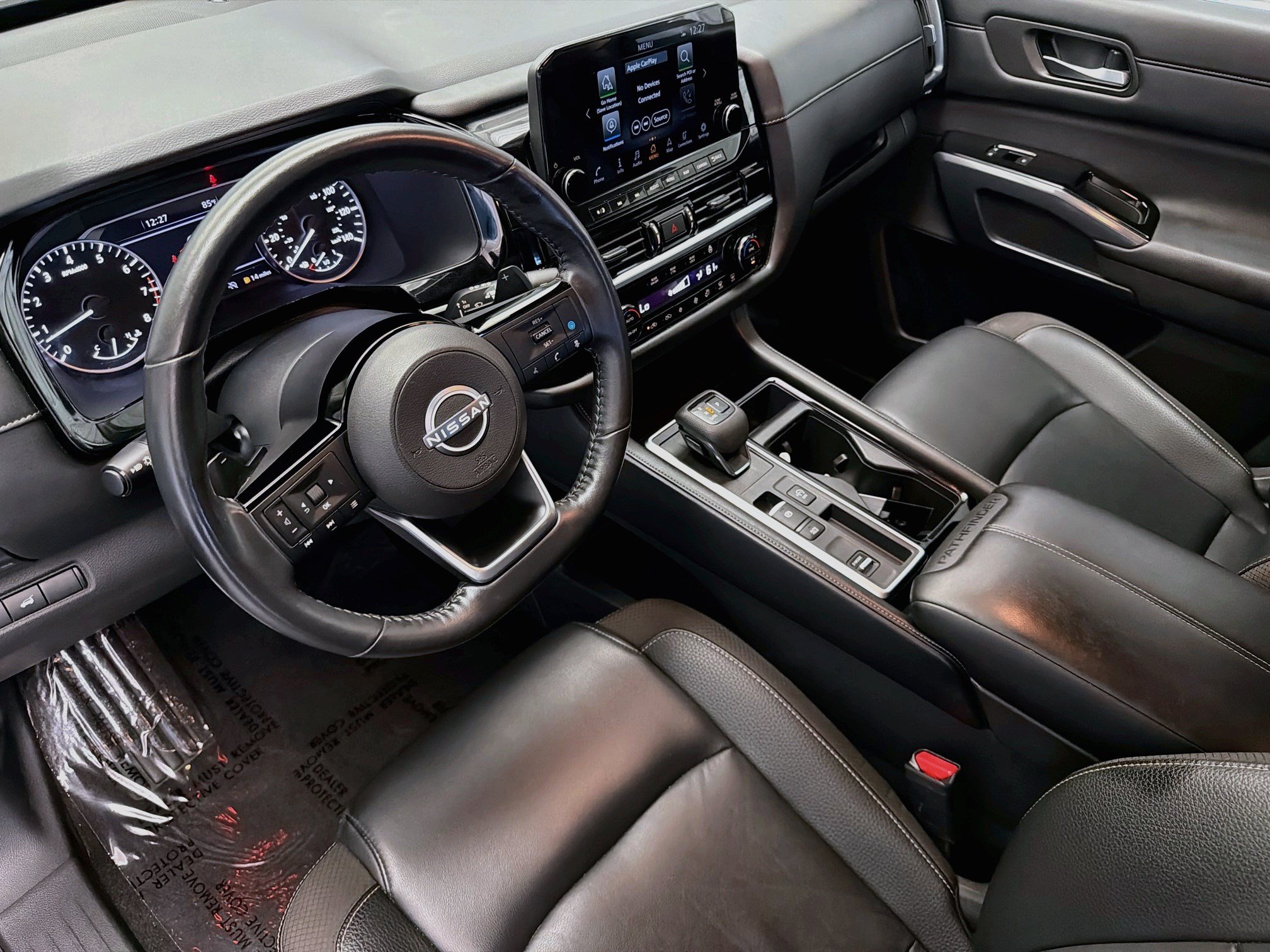 Used 2025 Nissan Pathfinder SL FWD image 7