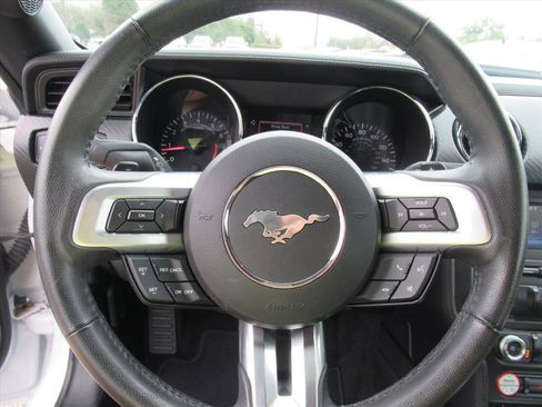 Used 2015 Ford Mustang Convertible w/ Equipment Group 051A image 17