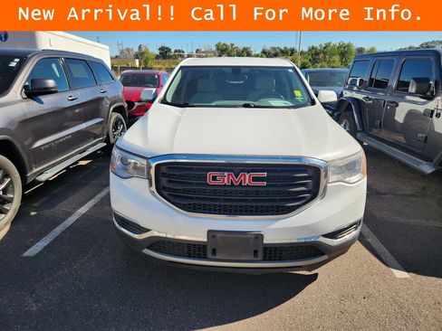 Used 2017 GMC Acadia SLE FWD image 3