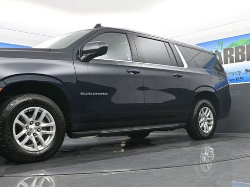 Used 2021 Chevrolet Suburban LT image 21