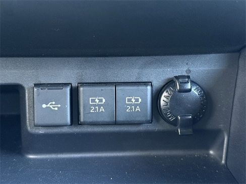 Used 2021 Toyota Highlander XSE image 22