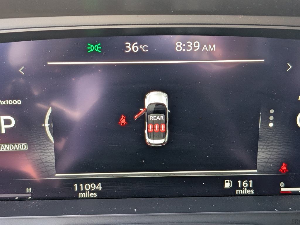 Used 2025 Nissan Rogue Platinum FWD image 36