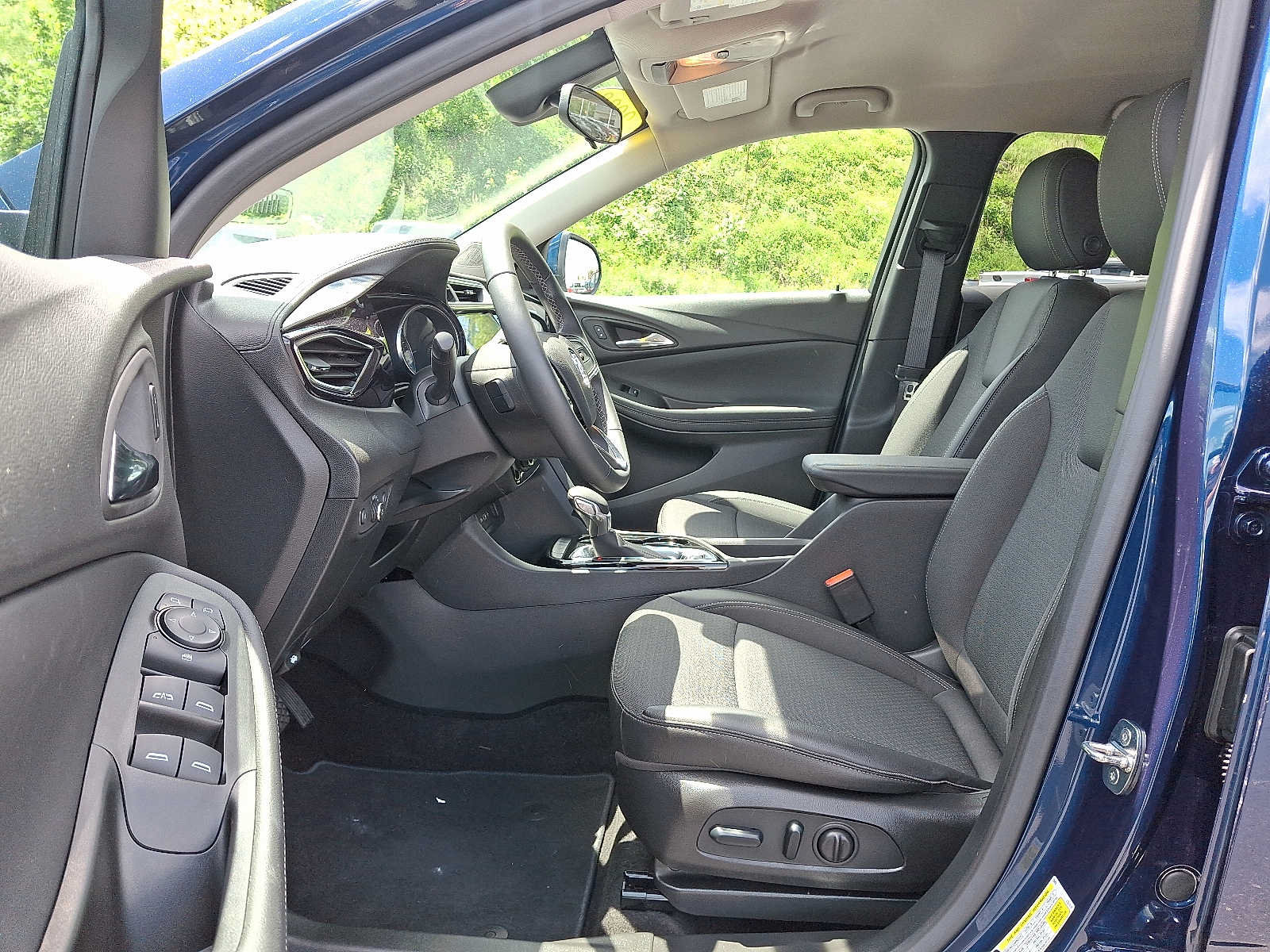Used 2023 Buick Encore GX Preferred w/ Cold Weather Comfort Package FWD image 13