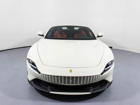 Certified 2022 Ferrari Roma image 15
