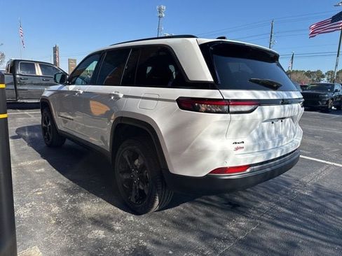 New 2026 Jeep Grand Cherokee Limited w/ Limited Altitude Package AWD/4WD image 26