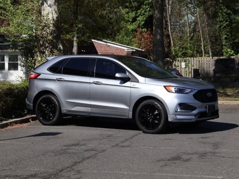 Certified 2022 Ford Edge ST-Line AWD/4WD image 3