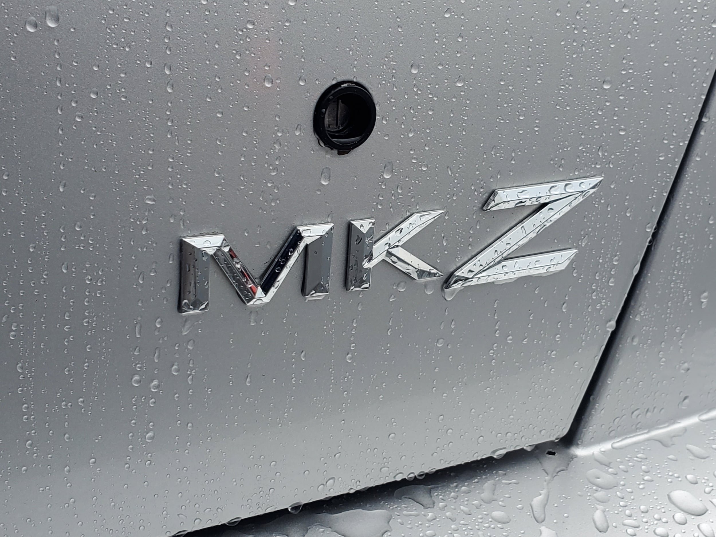 Used 2011 Lincoln MKZ FWD image 9
