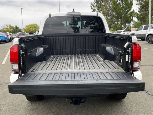 Used 2022 Toyota Tacoma SR5 w/ Trail Edition AWD/4WD image 37