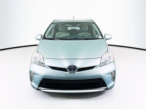 Used 2014 Toyota Prius Two image 2