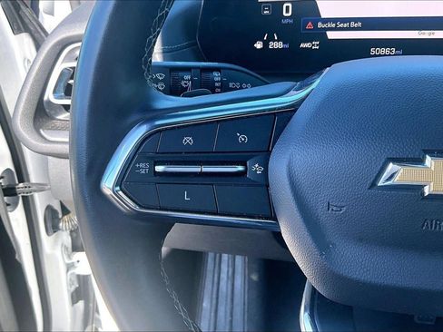 Used 2024 Chevrolet Traverse LT AWD/4WD image 11