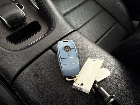 Used 2020 Mercedes-Benz GLE 350 4MATIC w/ Premium Package image 55