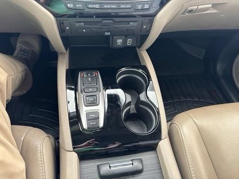 Used 2020 Honda Pilot Touring image 23