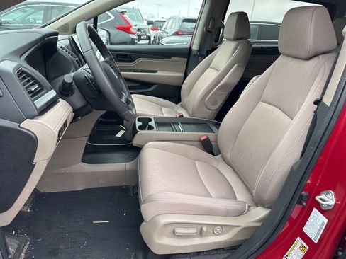 Used 2024 Honda Odyssey EX image 16