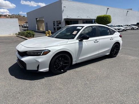 Used 2025 Honda Civic Sport image 2