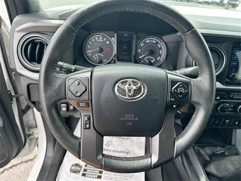 Used 2017 Toyota Tacoma TRD Pro image 15