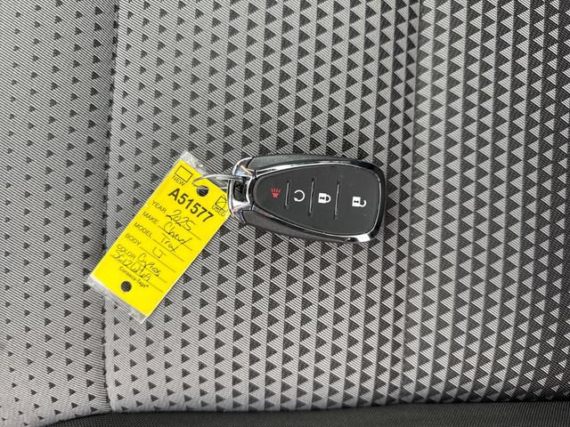 Used 2025 Chevrolet Trax LT w/ Driver Confidence Package FWD image 32