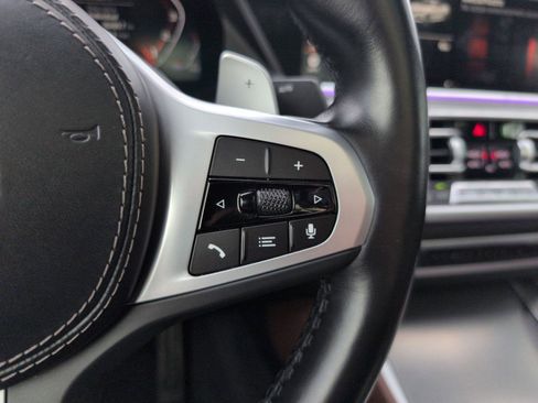 Used 2022 BMW X6 M50i w/ Dynamic Handling Package image 19