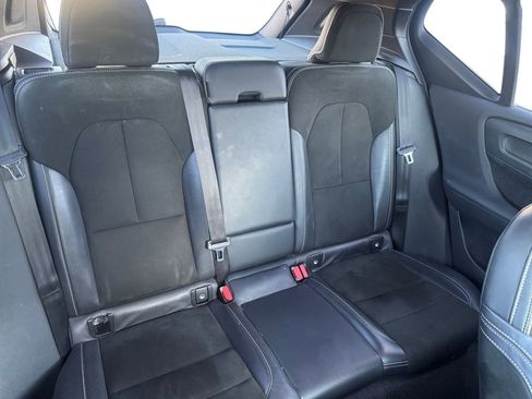 Used 2020 Volvo XC40 T4 R-Design w/ Protection Package Premier FWD image 20