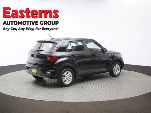 Used 2025 Hyundai Venue SE image 41
