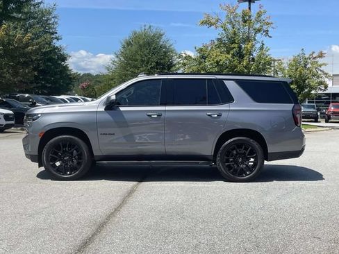 Used 2022 Chevrolet Tahoe RST w/ Luxury Package AWD/4WD image 2