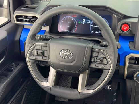 Used 2025 Toyota Tacoma TRD Off-Road image 19