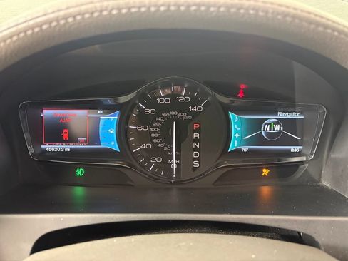 Used 2013 Lincoln MKX FWD image 16