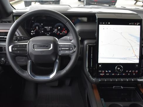 Used 2026 GMC Yukon Denali w/ Sun & Power Step Package RWD image 3