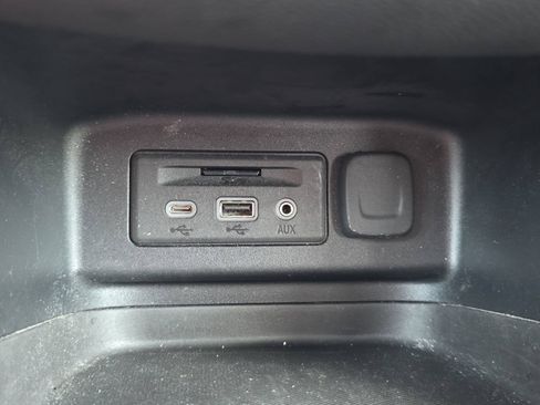 Used 2019 Chevrolet Equinox LT AWD/4WD image 24