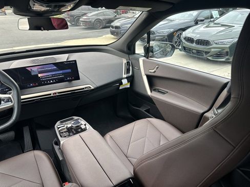 Certified 2025 BMW iX xDrive50 image 15