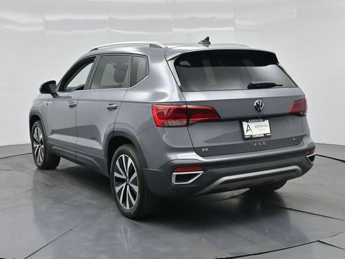 Used 2023 Volkswagen Taos SE w/ Panoramic Sunroof Package AWD/4WD image 31