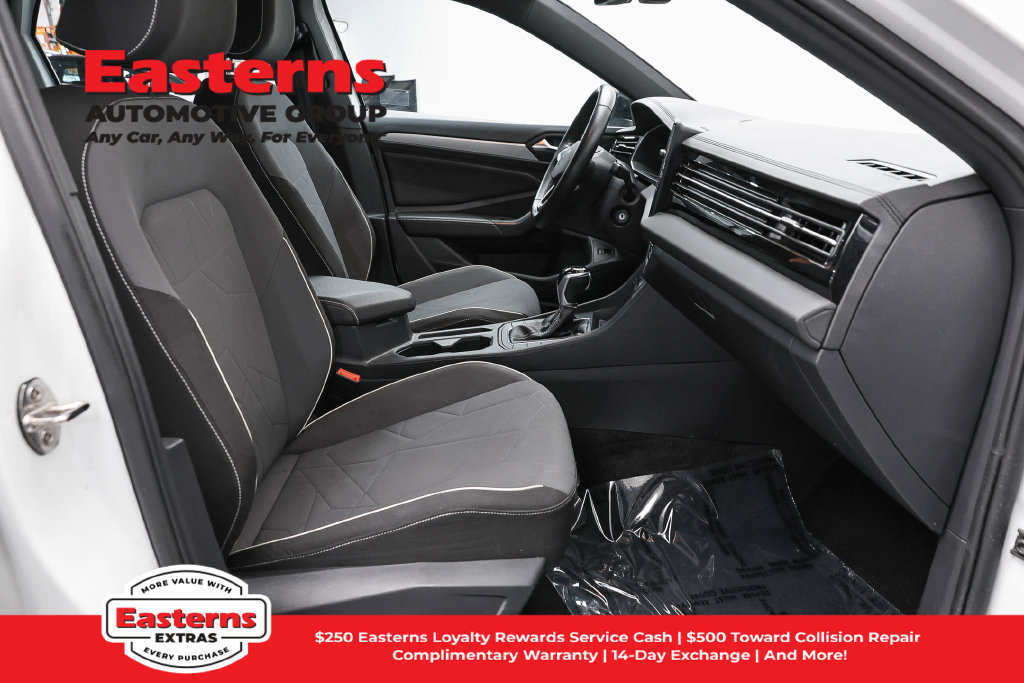Used 2025 Volkswagen Jetta Sport FWD image 24