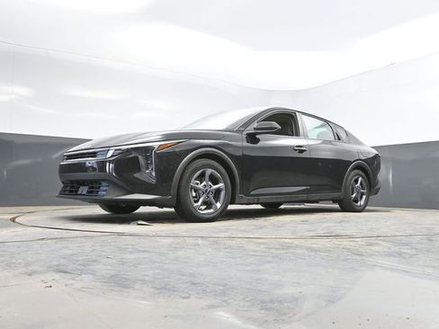 Used 2025 Kia K4 LXS image 47