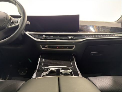 Certified 2023 BMW X7 xDrive40i w/ M Sport Package image 39