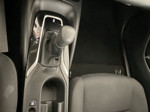 Used 2025 Toyota Corolla LE image 18