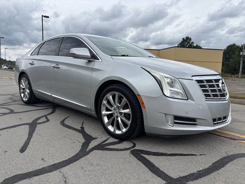 Used 2013 Cadillac XTS Luxury w/ Driver Awareness Package FWD image 3