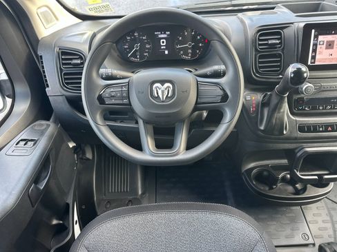 Used 2025 RAM ProMaster 2500 w/ Storage Group image 13