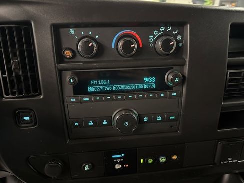 Used 2023 Chevrolet Express 3500 Work Van w/ Driver Convenience Package image 15