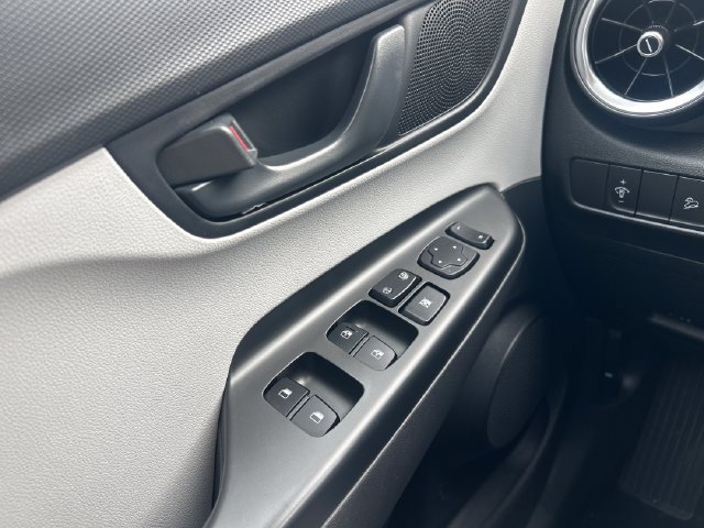 Certified 2023 Hyundai Kona SEL AWD/4WD image 12