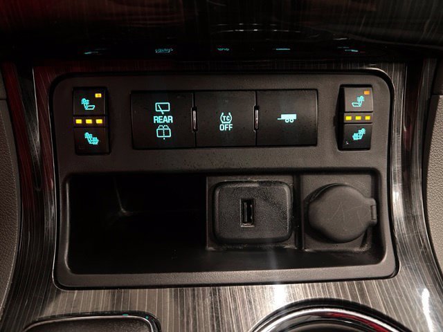 Used 2015 Chevrolet Traverse LT w/ Style and Technology Package AWD/4WD image 29
