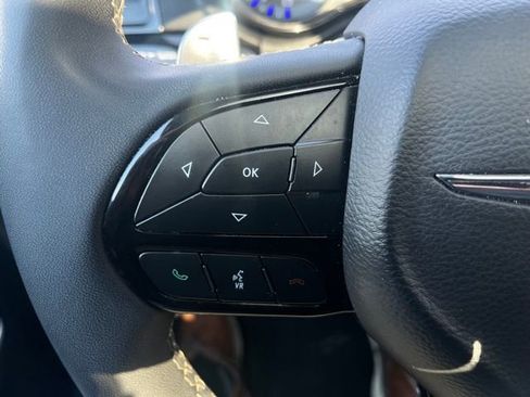 Used 2023 Chrysler 300 S image 29