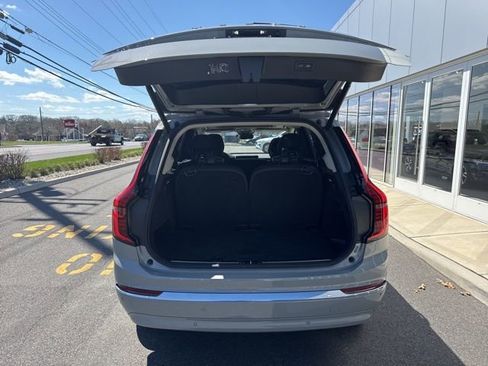 Used 2025 Volvo XC90 B5 Plus image 11