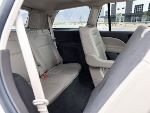 Used 2021 Lincoln Aviator Reserve w/ Equipment Group 202A AWD/4WD image 31
