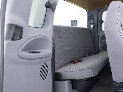 Used 2000 Dodge Ram 1500 Truck 2WD Quad Cab image 34