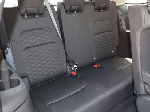 Used 2025 Nissan Pathfinder SV FWD image 19
