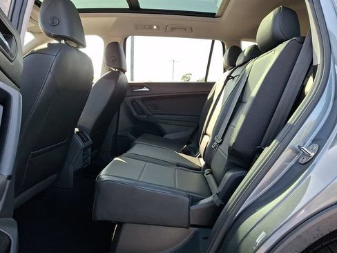 Used 2019 Volkswagen Tiguan SEL w/ 3rd Row Seat Package AWD/4WD image 13