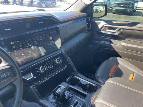 Used 2024 GMC Sierra 1500 AT4 w/ Technology Package image 12