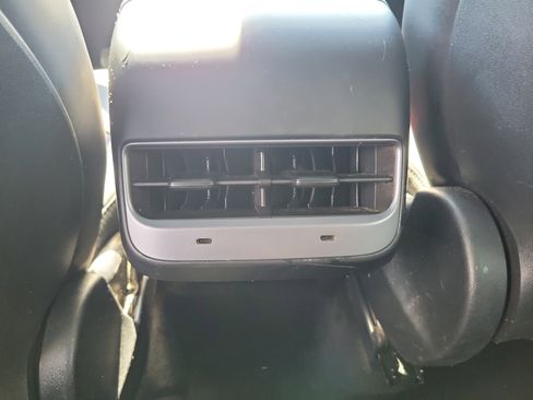 Used 2023 Tesla Model Y Long Range image 11