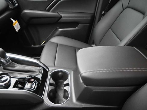 New 2026 GMC Canyon Elevation w/ Convenience Package image 15